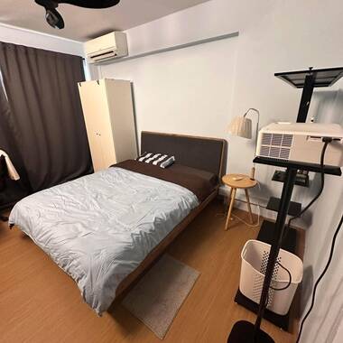 Fully furnished Common Room Central Singapore available