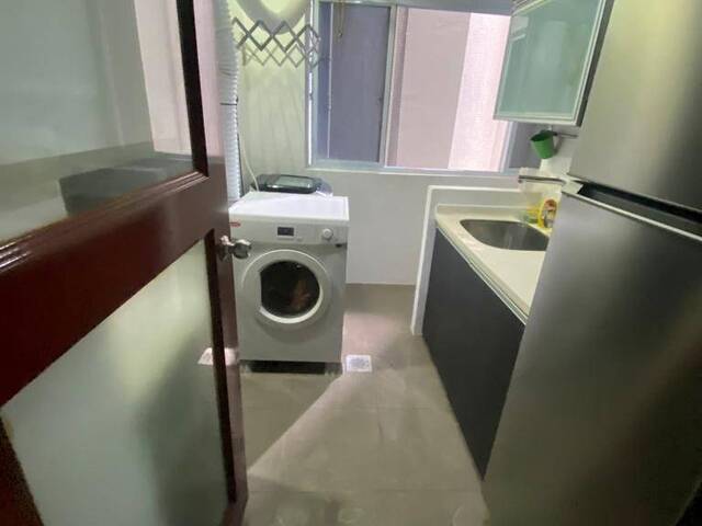 Room for rent / River Valley / Classic Room / 1 Pax Stay / Available 17 December