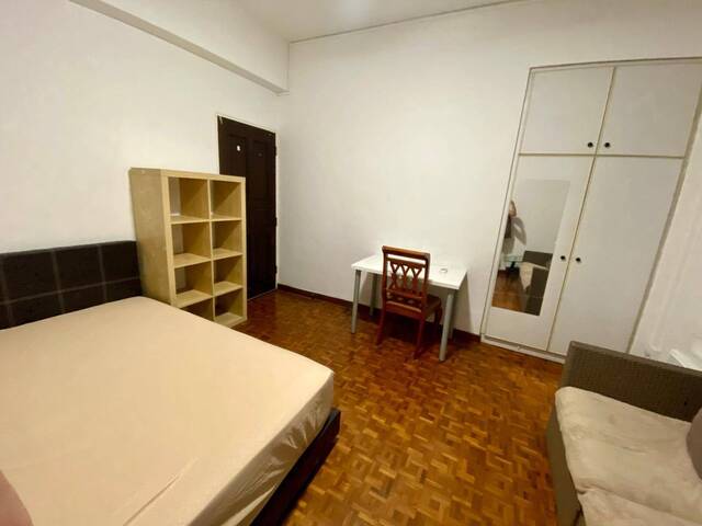Room for rent / Orchard / Classic BEDROOM / 1pax stay / Available Immediately