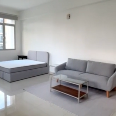 Central Area/No agent fee/Studio Rent
