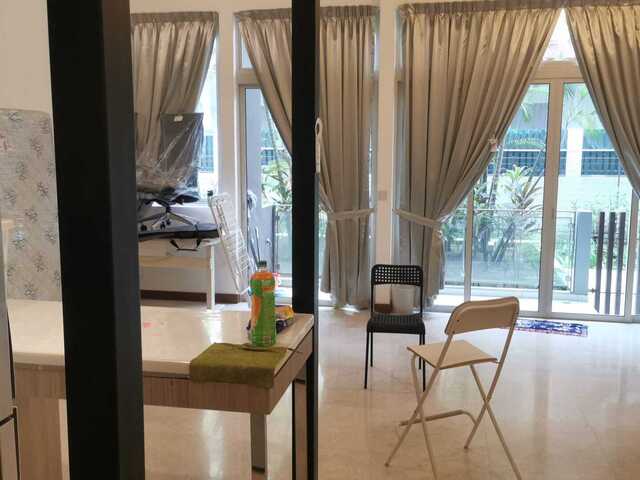 1-Bedroom Loft Ground Floor Unit @ The Greenwich ! NO AGENT FEES!