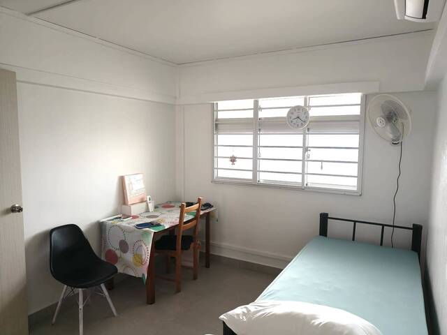 Female room at Blk 407 Yishun Ave 6