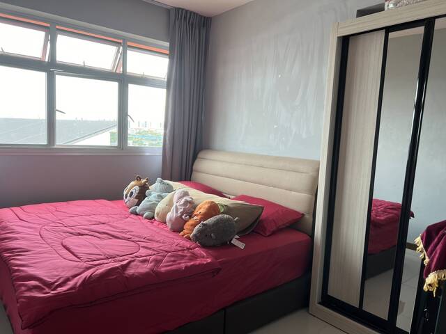 Blk449B Bukit Batok common room for rent