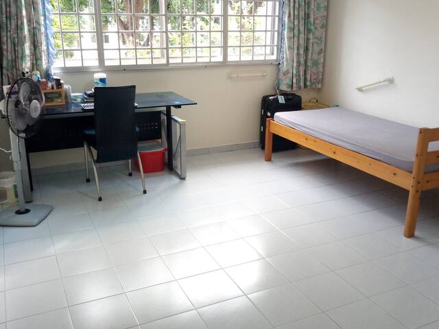 BIG ROOM 166sqft 3 minutes to BISHAN MRT