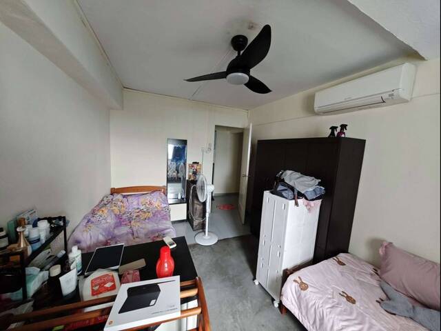 Woodland - marsiling 1 room for rent SGD850