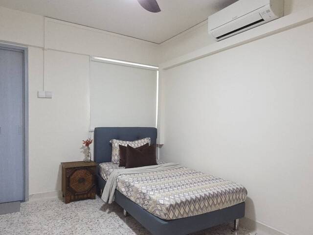Female-Only Master Room w Ensuite, 2 Mins to Mayflower MRT