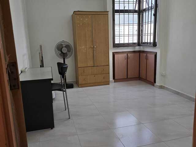 Common Room For Rent