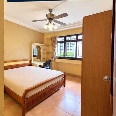 Master Room for rent (2 pax only) $1280