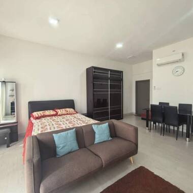 COZY STUDIO UNIT FOR RENT AT THE FLORAVALE