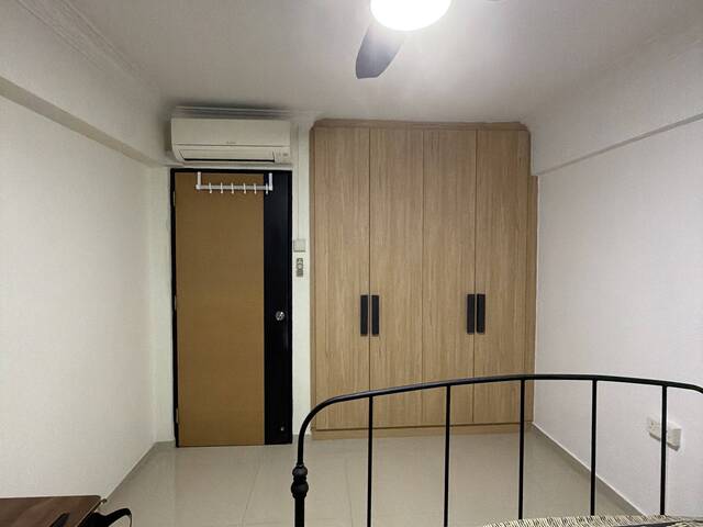 Common Room (HDB) for Rent in 121 Paya Lebar Way