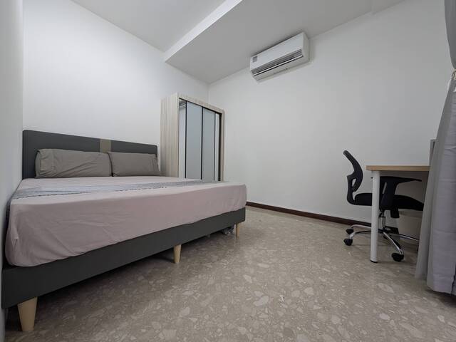 Newly renovated common bedroom for Rent in Hougang