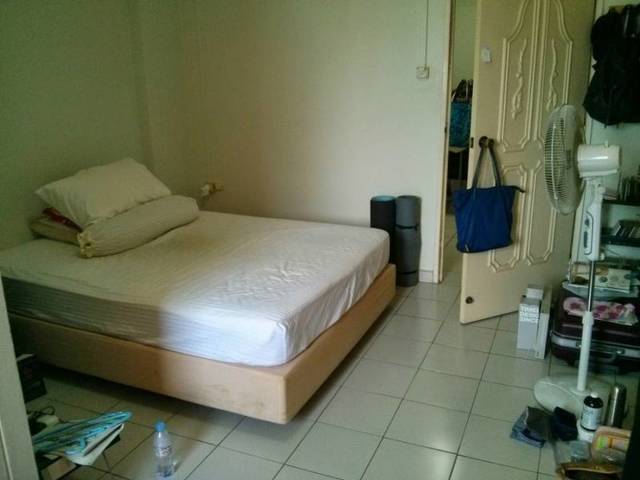 Master Bedroom Hdb room for rent tampines, singapore - master bedroom at tampines( 5 Master Bedroom Hdb room for rent tampines, singapore - master bedroom at tampines( 5