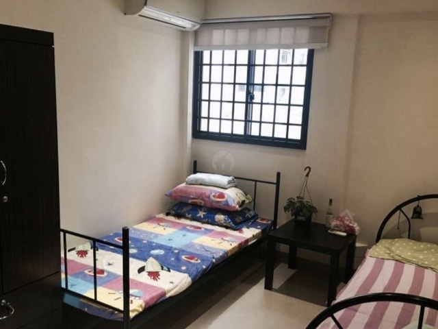 Beautifully renovated room opp SGH!!