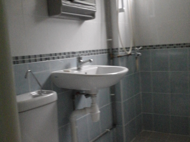 Master room in spacious 5 room HDB flat, with co working space