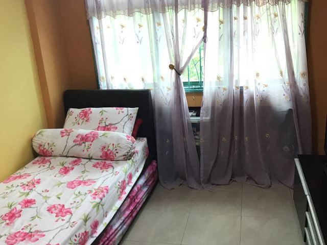 Woodlands blk687D
