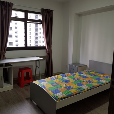 Common Room For Rent