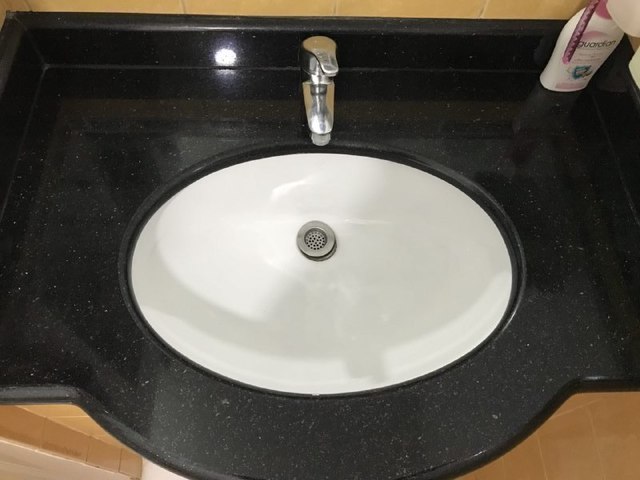 Common Room with Private bathroom ** 2 mins walk to Aljunied MRT station