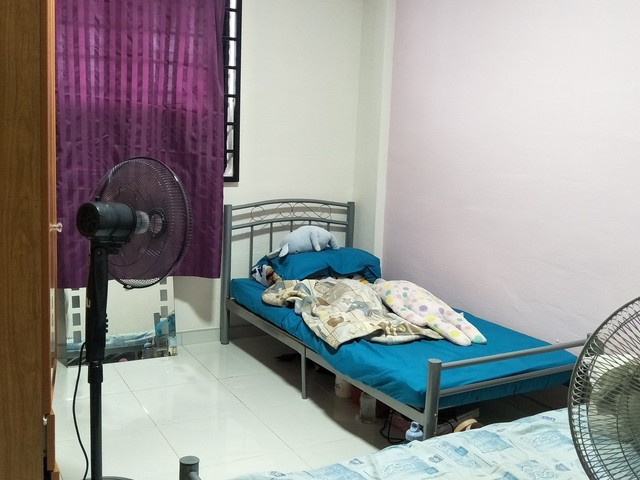 blk 701 bedok reservoir road looking for female roommate