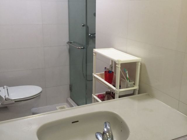 Room for rent Holland Village, Singapore - Convenient room