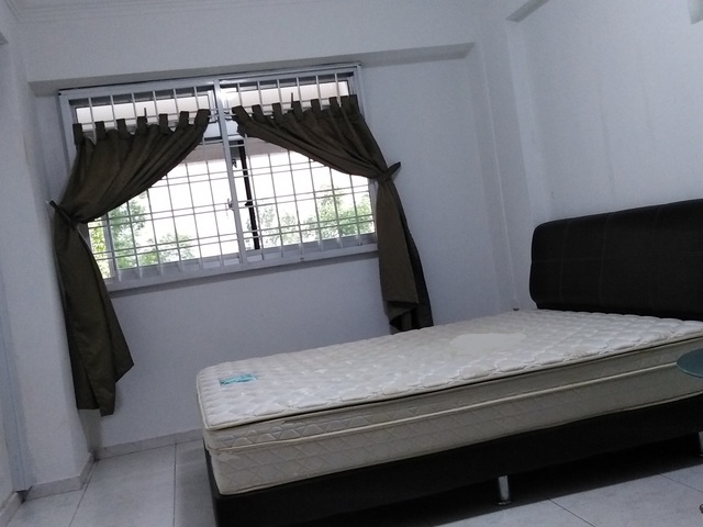 Near Yew Tee MRT common room for rent $550/month