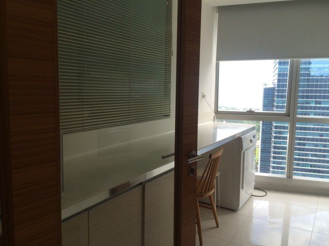 Bay View Queen Room , Full Furnish Bedroom Unit . Raffles Place MRT