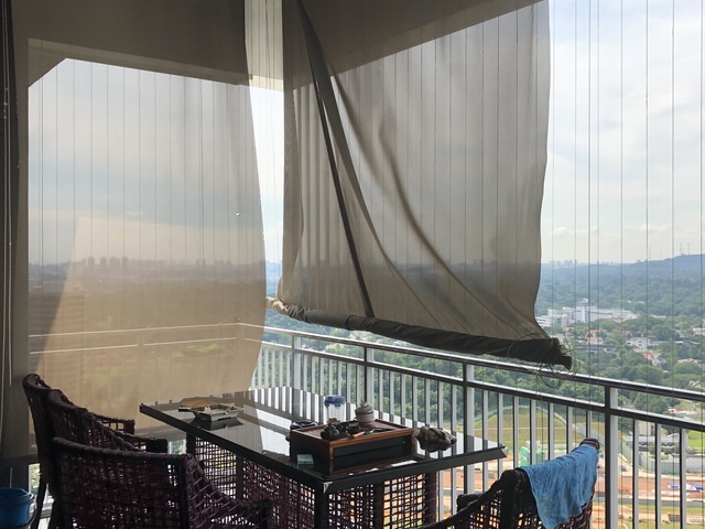 THE PEAK @ TOA PAYOH ( walkable to MRT)