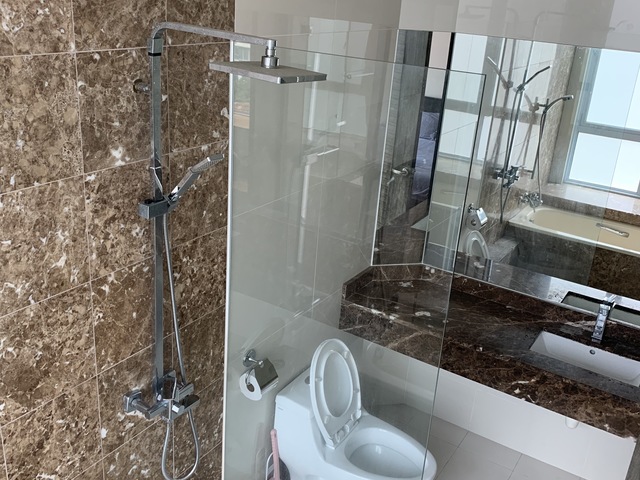 Master Bedrooms, 5mins walk to CBD station (Potong Pasir) and shopping mall Poiz