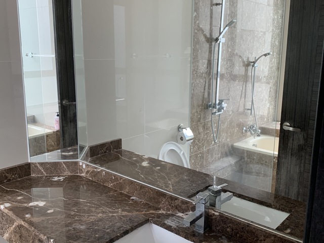 Master Bedrooms, 5mins walk to CBD station (Potong Pasir) and shopping mall Poiz