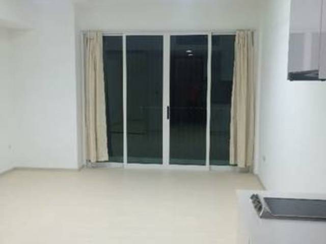 Near aljunied mrt whole studio apartment for rent(no agent fee)
