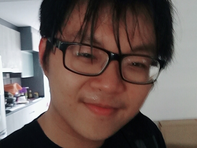 Roommate Hendra Kurniawan is looking for a room in Central Singapore