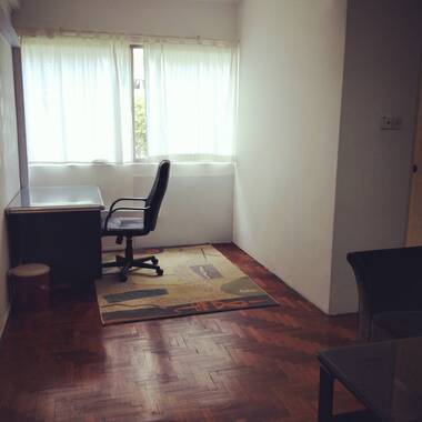 Spacious Common Bedroom (Queen Bed, 2 Wardrobe, Work Table/chair) - near Holland Village