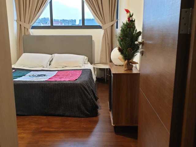 2 Bedroom unit , Full Kitchen , Near to Kovan MRT
