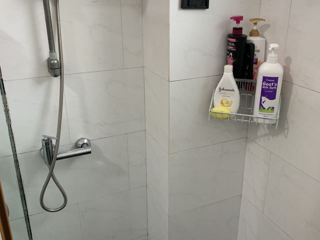 Room for rent 7 minutes walk from boon keng mrt