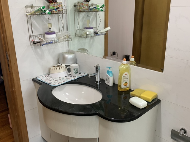 Room for rent 7 minutes walk from boon keng mrt