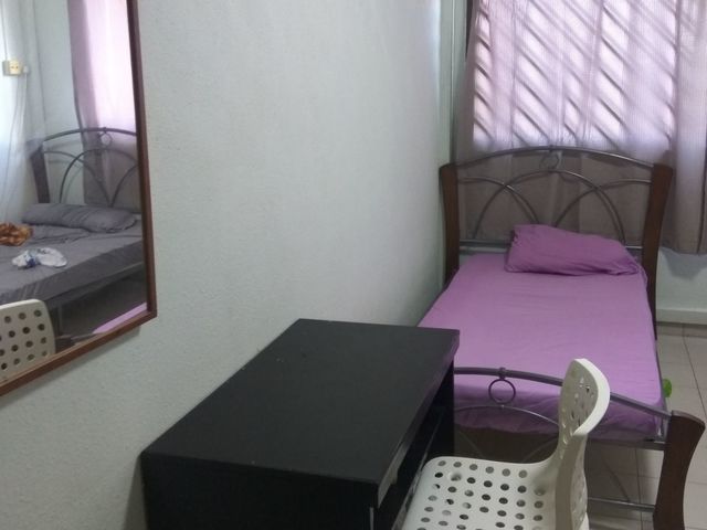 Looking for indian roommate to share a common room