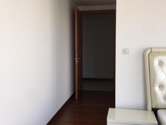 Bright / Spacious Big Master room. Raffles place MRT. Heart of the CBD