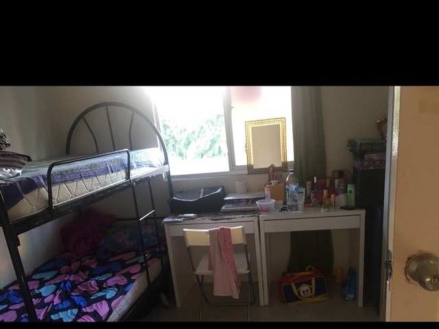 Need one female for rent Near Chinatown MRT