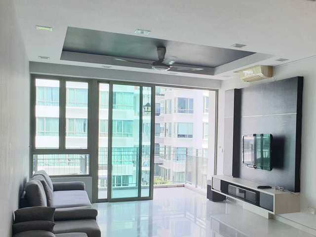 Tanah Merah MRT - Furnish Master Room for Rent .