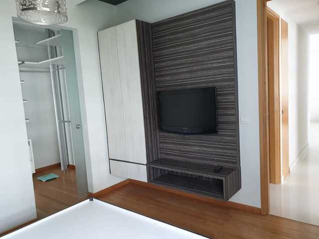 Tanah Merah MRT - Furnish Master Room for Rent .
