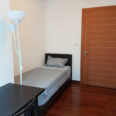 Central Location ! CBD - Condo Standard Room .