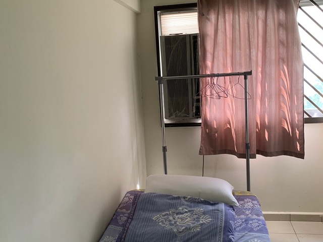 7 mins walk to SUTD, blue and green mrt ,few bus stop to changi hospital , expo , changi biz