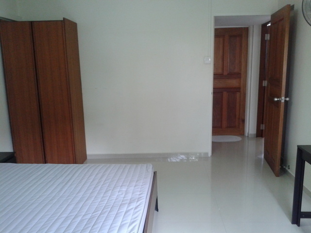 Big Master Rm @Redhill MRT. Green View. No Owner