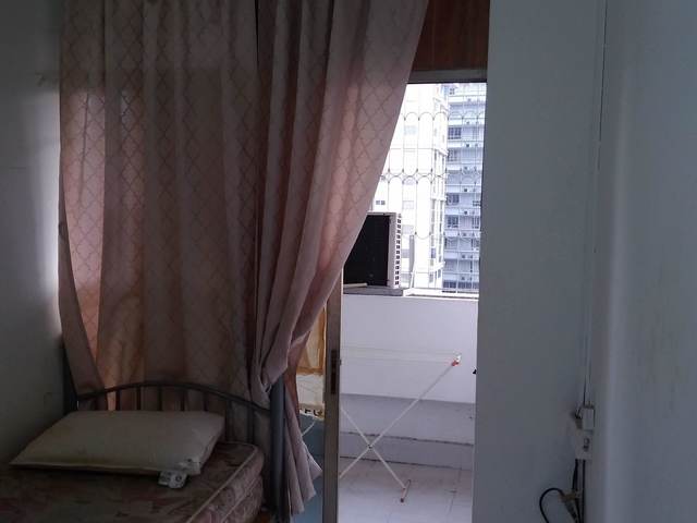 Central location ( near Novea Mrt ), Single bedder