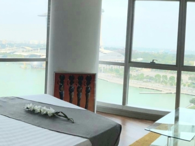 Bright & Airy ,Full Furnish Big Master Room @ Heart of CBD