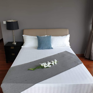 Bright & Airy ,Full Furnish Big Master Room @ Heart of CBD