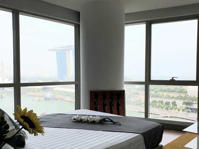 Bright & Airy ,Full Furnish Big Master Room @ Heart of CBD