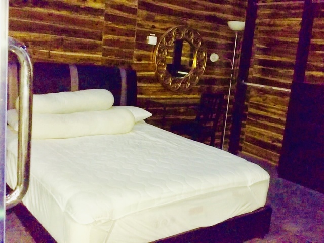 Designer 2-bedder Landed House Unit @ Serangoon