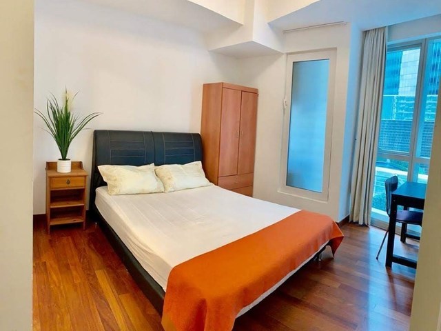 CBD EN-SUITE Master Room @ Raffles Quay MRT
