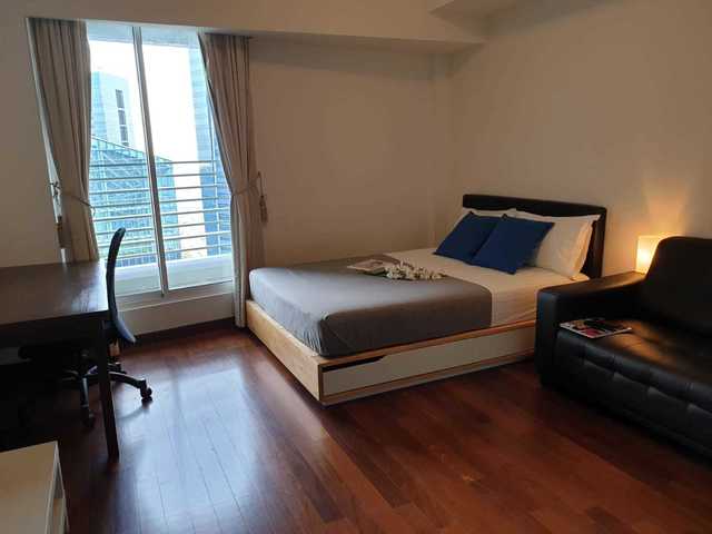 The Sail @ marina bay ! Full Furnish Studio apartment with kitchen !