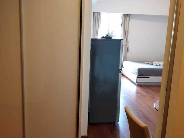 The Sail @ marina bay ! Full Furnish Studio apartment with kitchen !